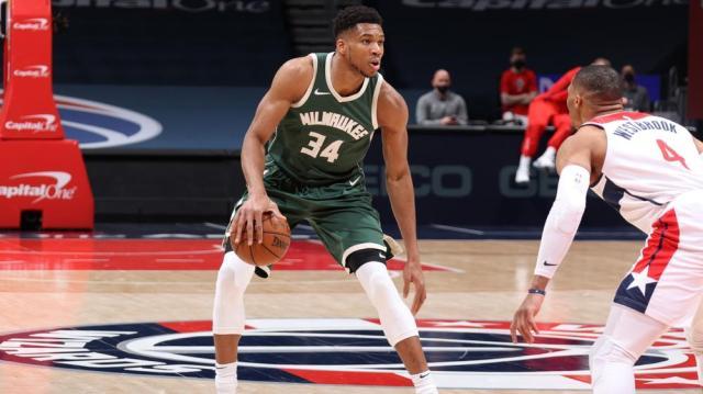 1630072372852055222.jpg giannis-cropped_1pco25ah06d1w1vktlqm8bki4a.jpg